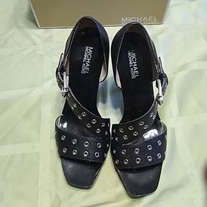 ✨Authentic Michael Kors Strapy Heels!✨